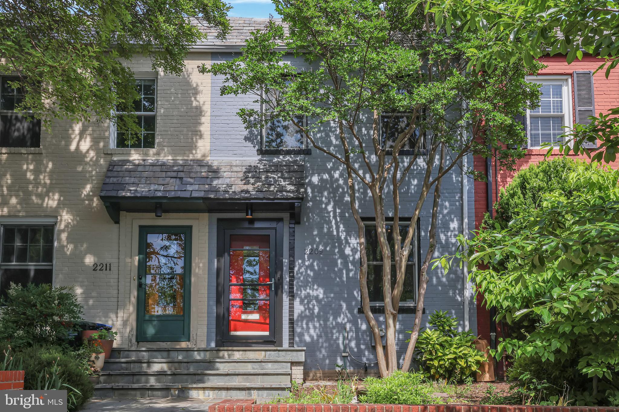 2209 Ontario Road Northwest Washington, DC 20009 - Photo 3 of 44 Gallery Image 3