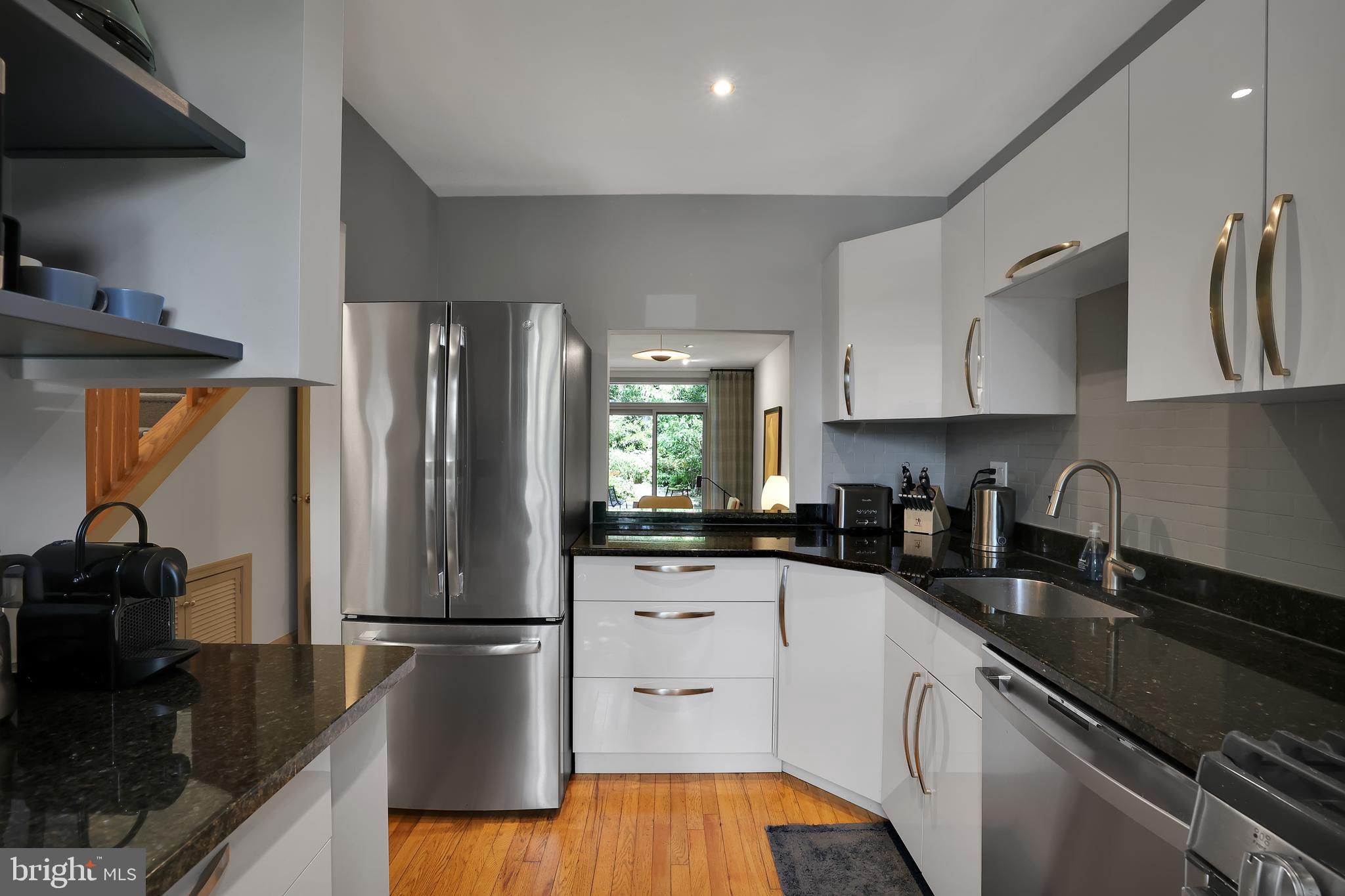 2209 Ontario Road Northwest Washington, DC 20009 - Photo 8 of 44 Gallery Image 8