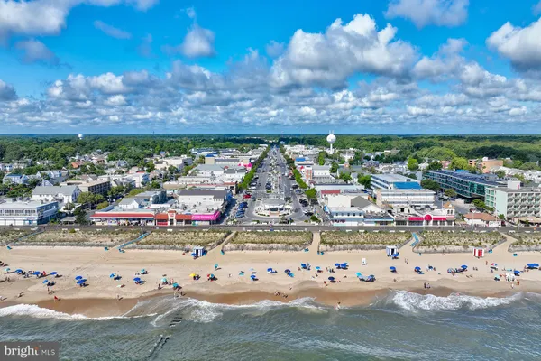 $599,000 | 37670 Exeter Drive, Unit 2, Rehoboth Beach, DE 19971