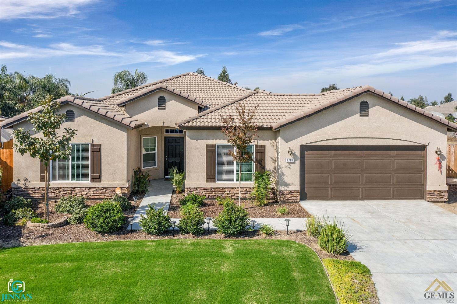 7707 Rhine Drive Bakersfield, CA 93313 - Photo 1 of 33