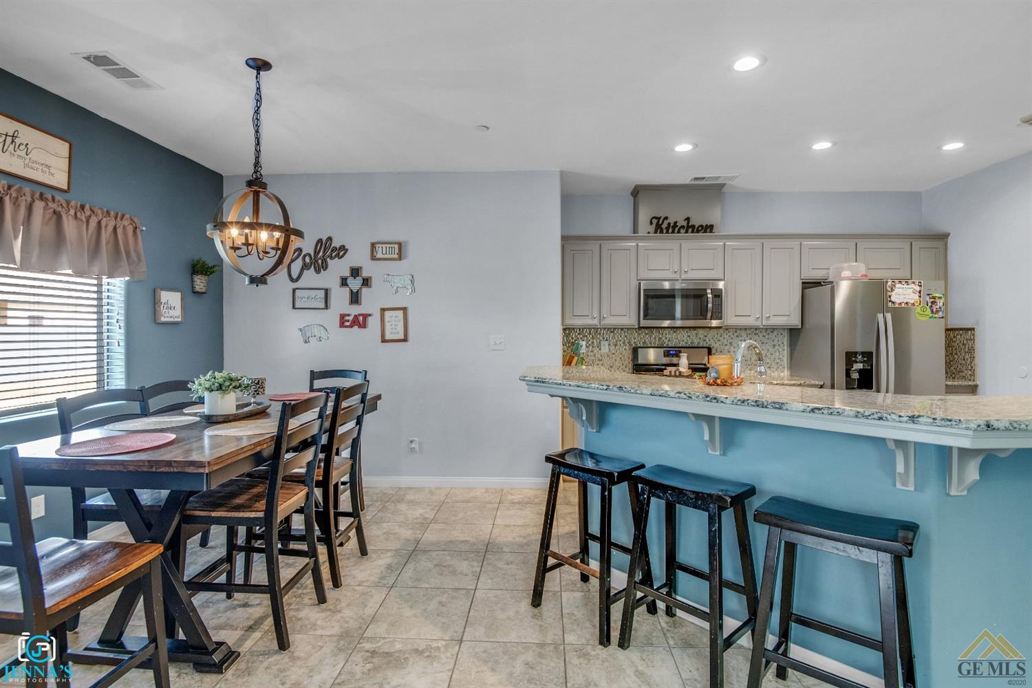 7707 Rhine Drive Bakersfield, CA 93313 - Photo 12 of 33