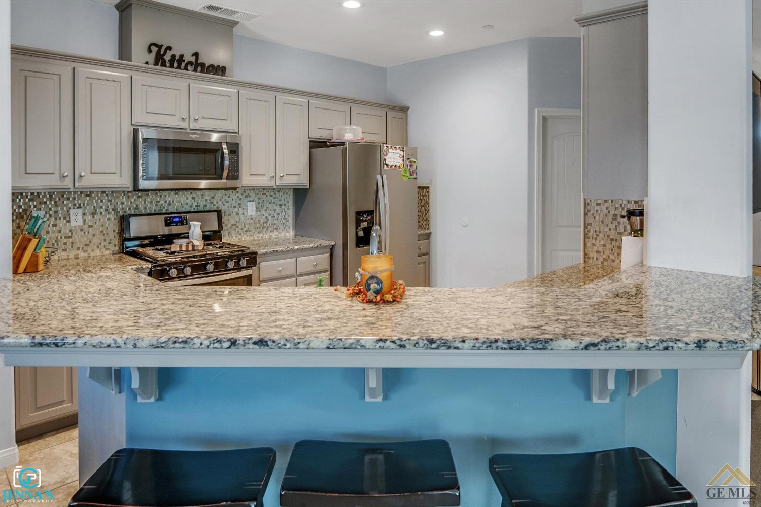 7707 Rhine Drive Bakersfield, CA 93313 - Photo 17 of 33