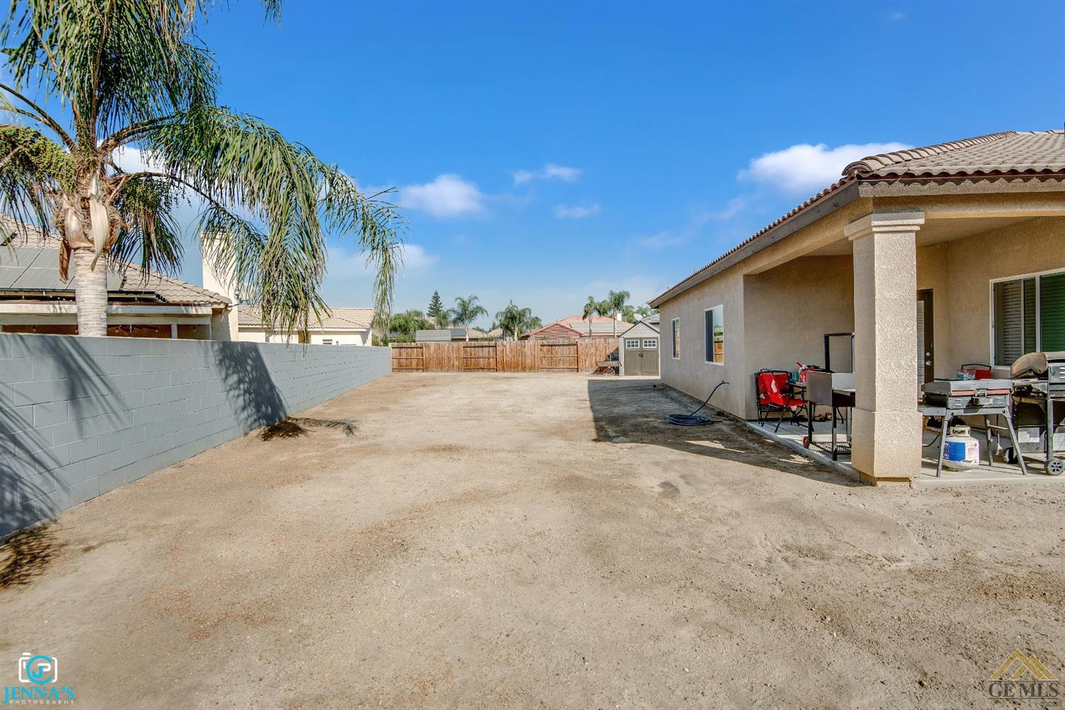 7707 Rhine Drive Bakersfield, CA 93313 - Photo 27 of 33