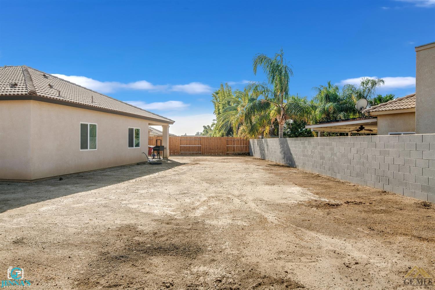 7707 Rhine Drive Bakersfield, CA 93313 - Photo 30 of 33