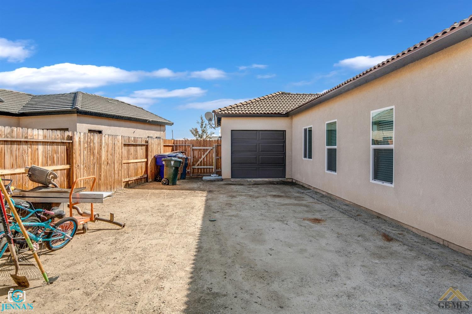 7707 Rhine Drive Bakersfield, CA 93313 - Photo 31 of 33