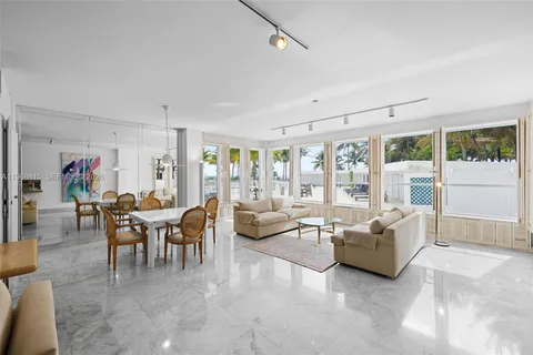 $1,095,000 | 4925 Collins Avenue, Unit 1A, Miami Beach, FL 33140