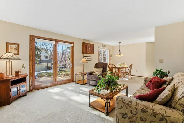 $145,000 | 1581 Wheelock Lane, Unit 101, St. Paul, MN 55117