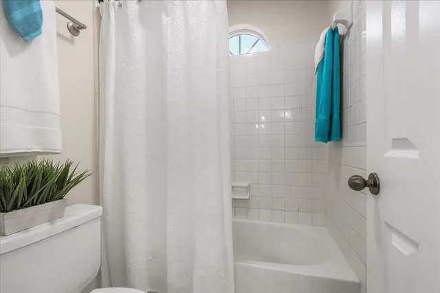 $2,100 | 3588 Wexford Court, Tallahassee, FL 32309