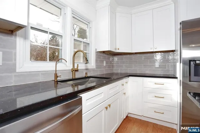 $878,000 | 31 Madison Avenue, Demarest, NJ 07627