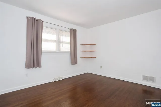 $878,000 | 31 Madison Avenue, Demarest, NJ 07627