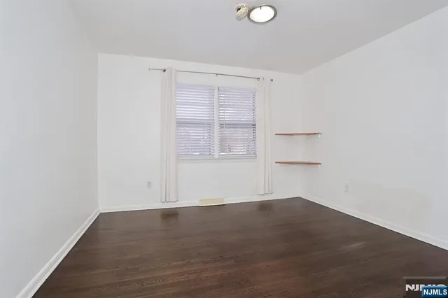 $878,000 | 31 Madison Avenue, Demarest, NJ 07627