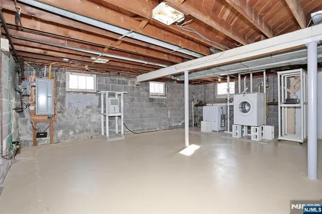 $878,000 | 31 Madison Avenue, Demarest, NJ 07627