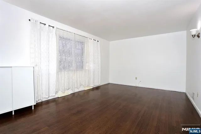 $878,000 | 31 Madison Avenue, Demarest, NJ 07627