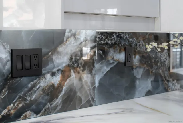 a bathroom with a toilet