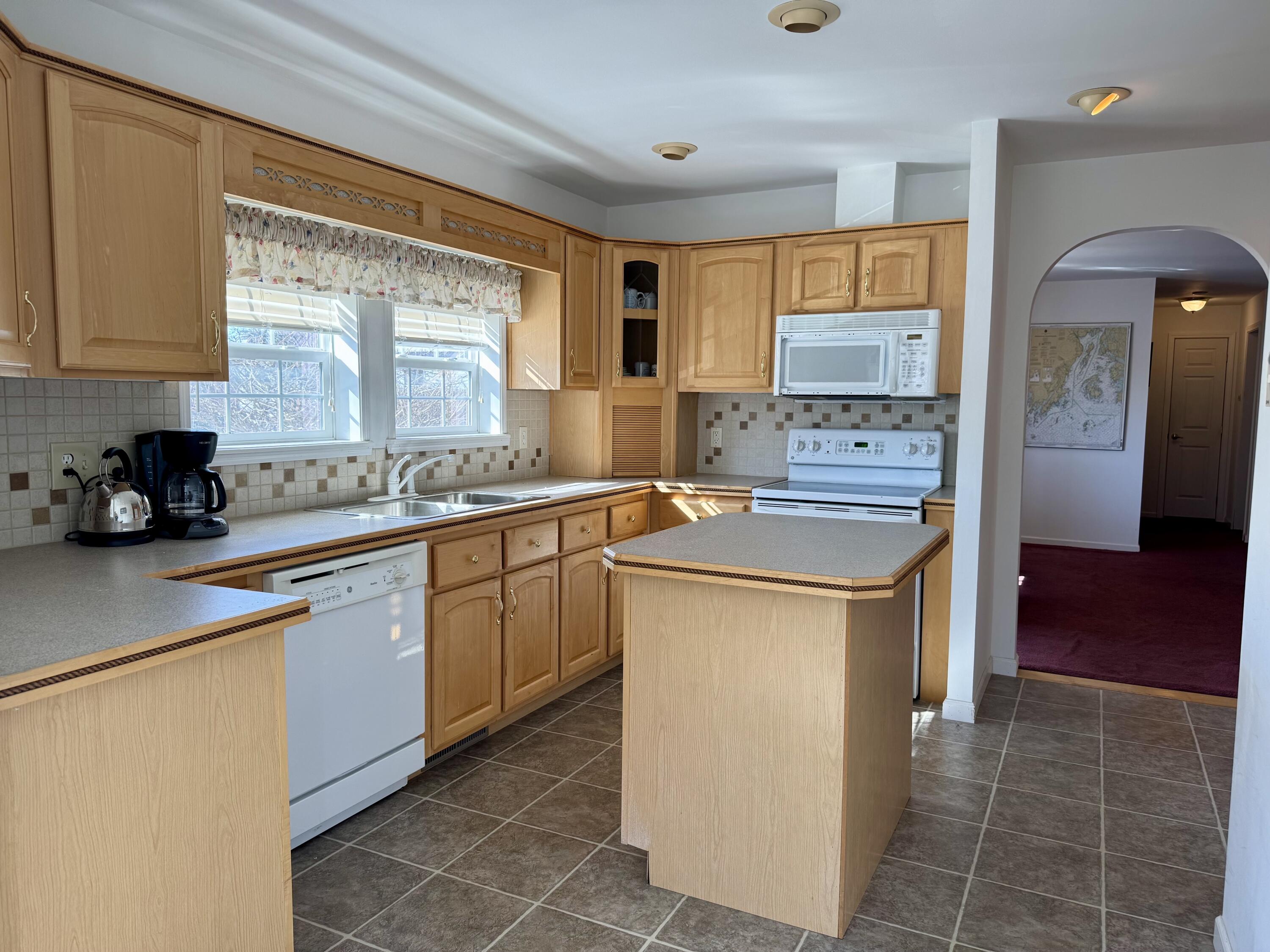 18 Mortland Road Searsport, ME 04974 - Photo 14 of 35 IMG_6810