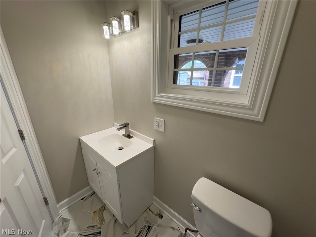 3655 Bainbridge Road Cleveland Heights, OH 44118 - Photo 28 of 43