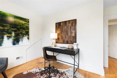 $1,100,000 | 2202 East John Street, Seattle, WA 98112