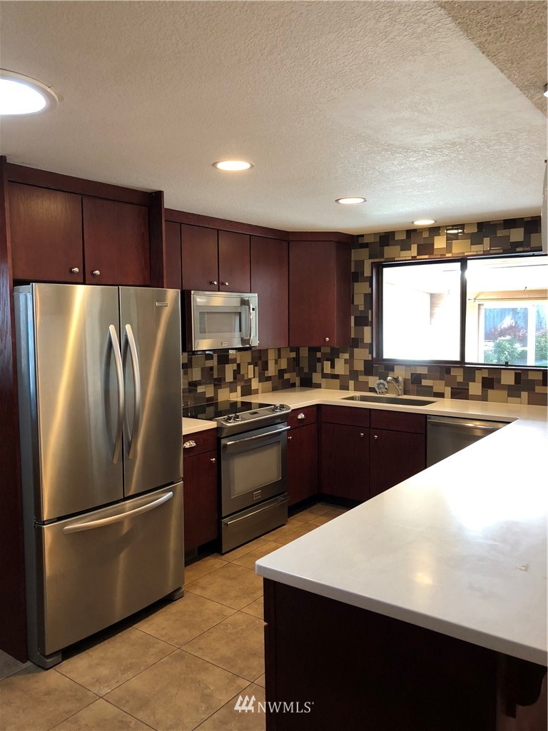 1250 Racine Street Bellingham, WA 98229 - Photo 4 of 17 Gallery Image 4