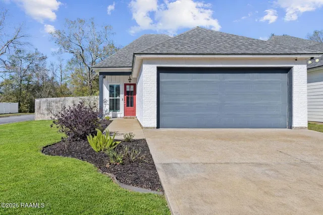 $240,000 | 134 Twin Meadow Lane, Lafayette, LA 70508