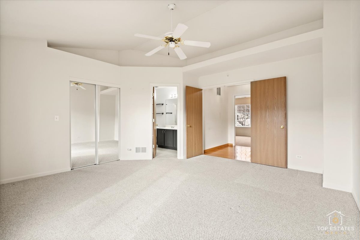 74 Cherbourg Court Wheeling, IL 60090 - Photo 24 of 34