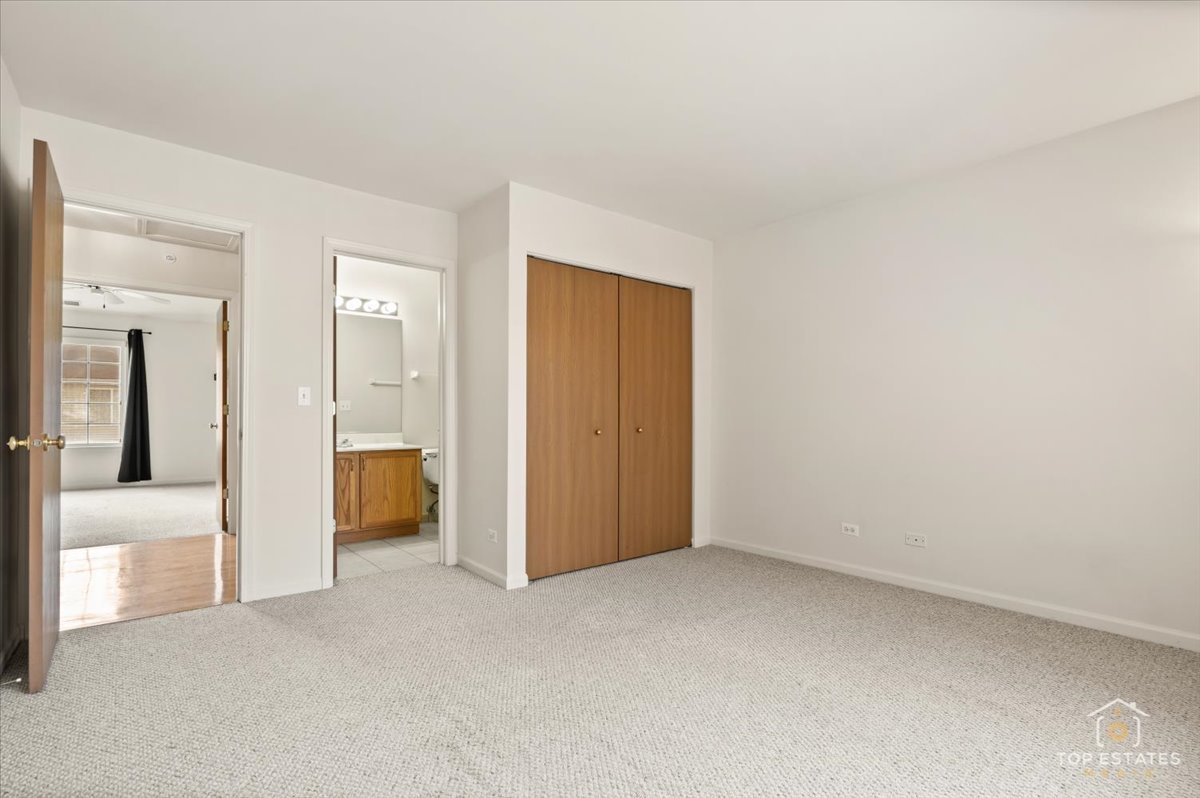 74 Cherbourg Court Wheeling, IL 60090 - Photo 29 of 34