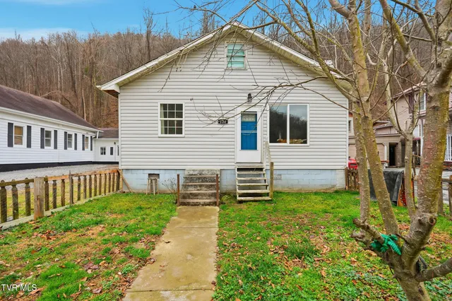 $79,995 | 124 Clinchco Main Street, Clinchco, VA 24226