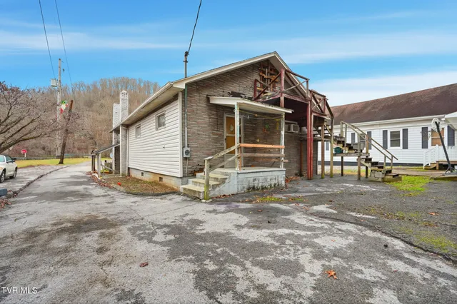 $79,995 | 124 Clinchco Main Street, Clinchco, VA 24226
