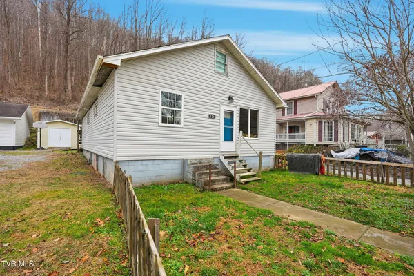 $75,000 | 124 Clinchco Main Street, Clinchco, VA 24226