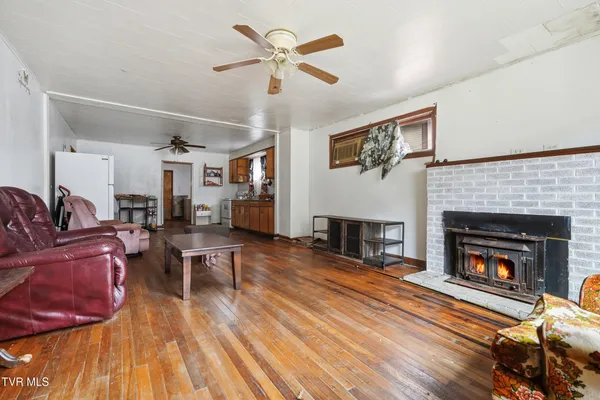 $75,000 | 124 Clinchco Main Street, Clinchco, VA 24226