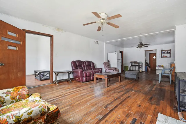 $79,995 | 124 Clinchco Main Street, Clinchco, VA 24226