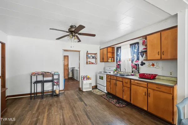 $75,000 | 124 Clinchco Main Street, Clinchco, VA 24226