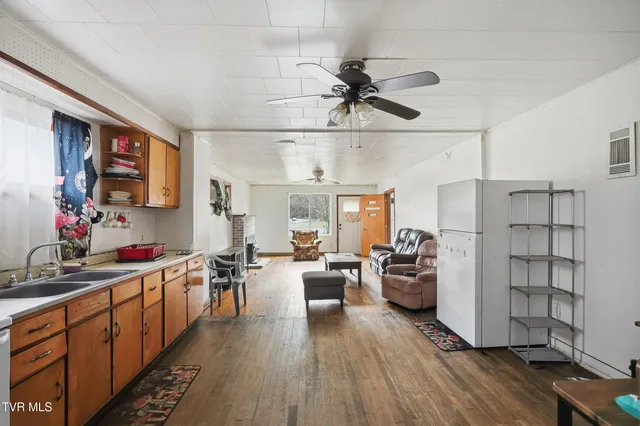 $79,995 | 124 Clinchco Main Street, Clinchco, VA 24226