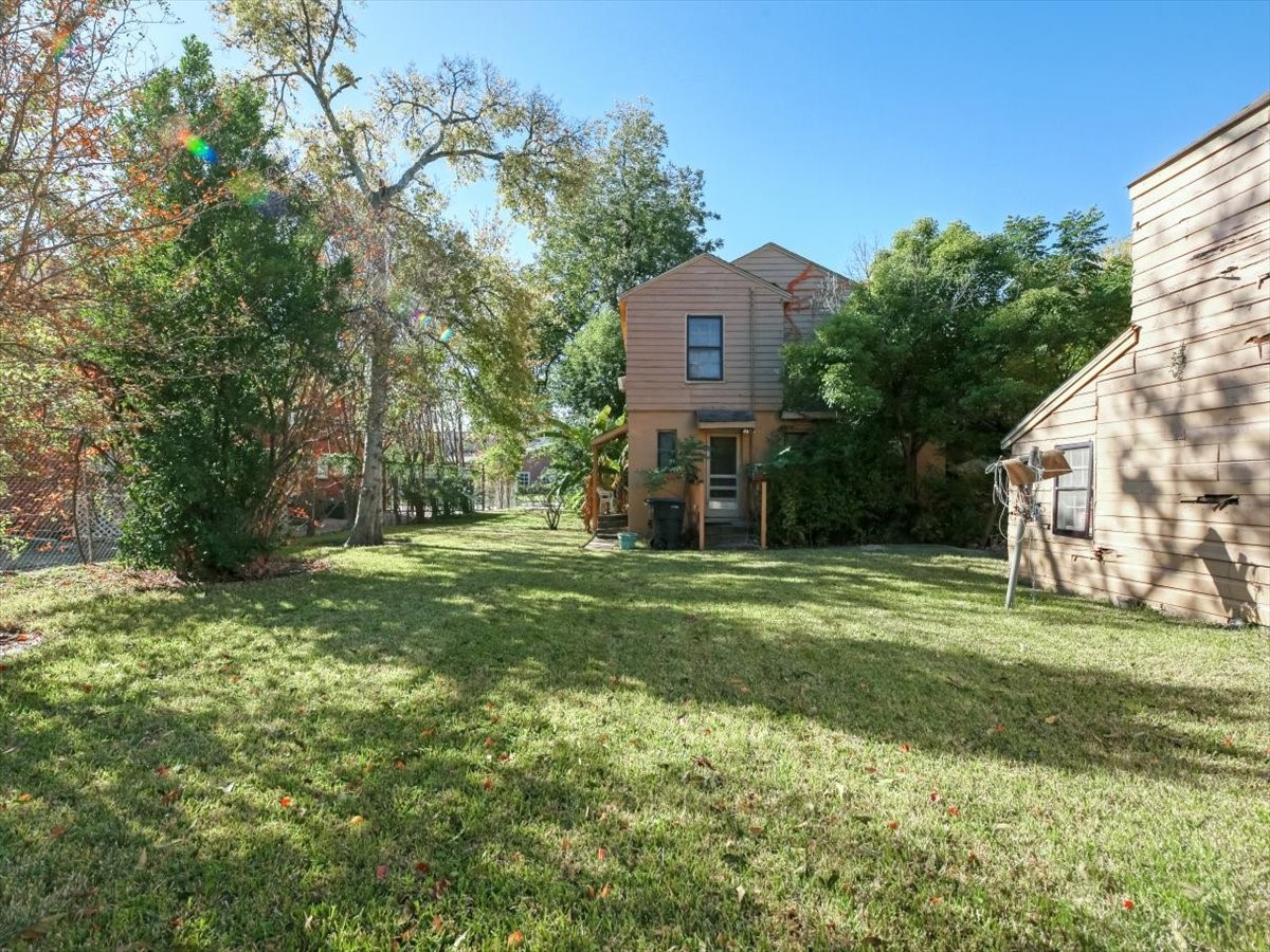 2001 Binz Street Houston, TX 77004 - Photo 18 of 19