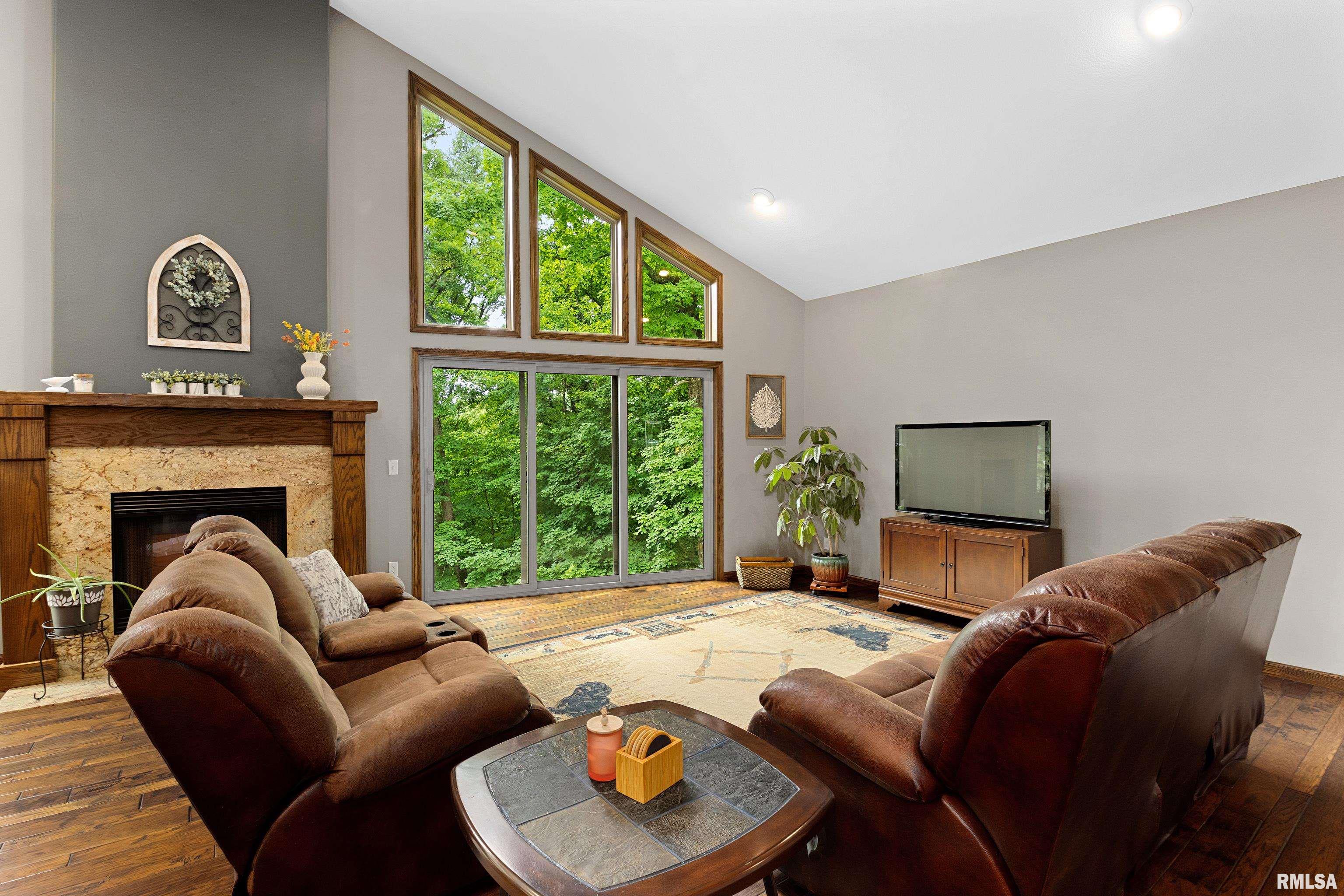187 East Alconbury Road Metamora, IL 61548 - Photo 10 of 49 Gallery Image 10