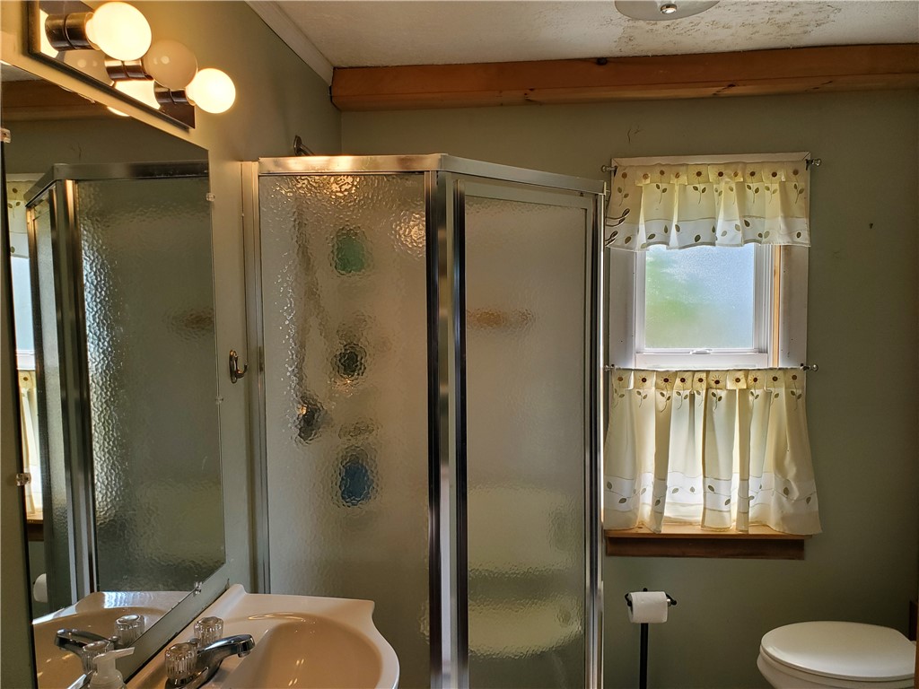 95 Mohawk Street Coventry, RI 02816 - Photo 17 of 42