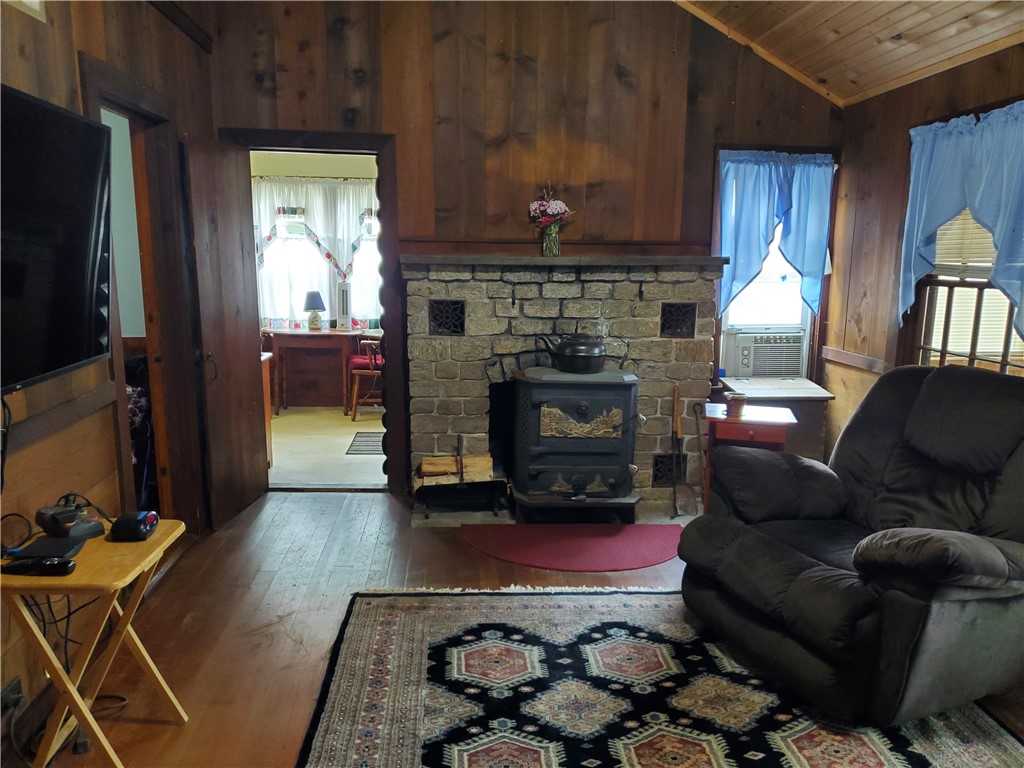 95 Mohawk Street Coventry, RI 02816 - Photo 8 of 42