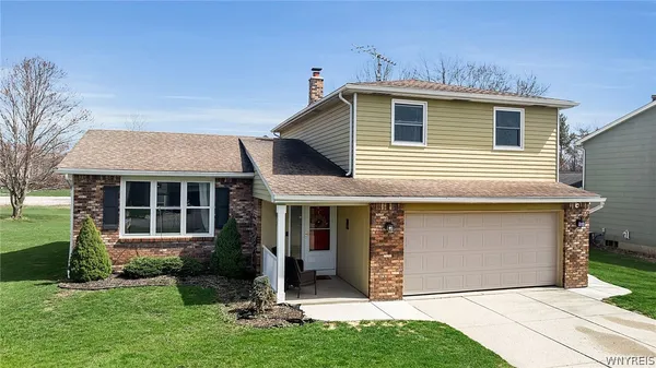 $350,000 | 12 Rollingwood Drive, Lancaster, NY 14086