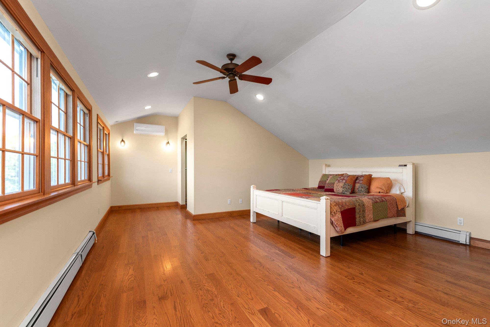 40 Frankel Road Massapequa, NY 11758 - Photo 17 of 27