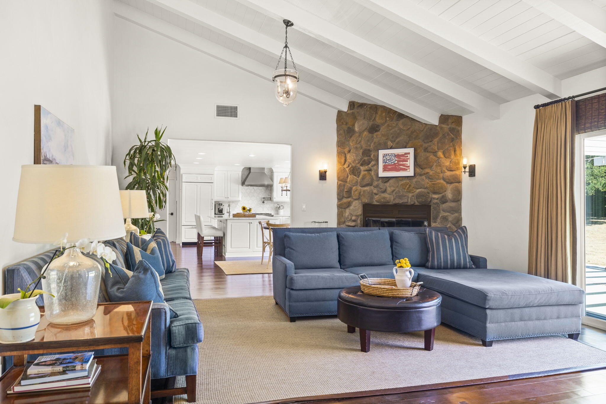 202 Boardman Road Ojai, CA 93023 - Photo 12 of 43 Cozy Family Room