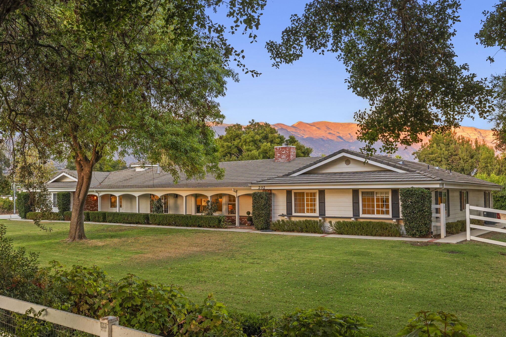 202 Boardman Road Ojai, CA 93023 - Photo 41 of 43 Pink Moment