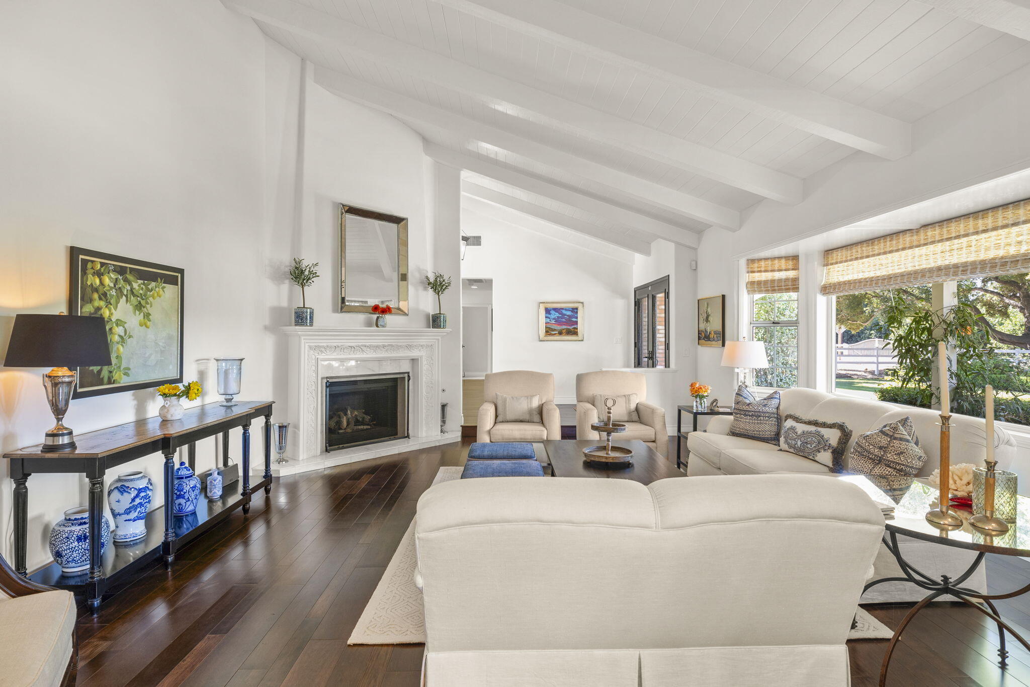202 Boardman Road Ojai, CA 93023 - Photo 9 of 43 Living Room