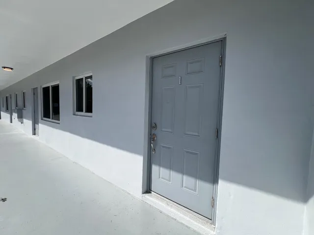 $2,700 | 206 Southeast 1st Avenue, Unit 1, Delray Beach, FL 33444