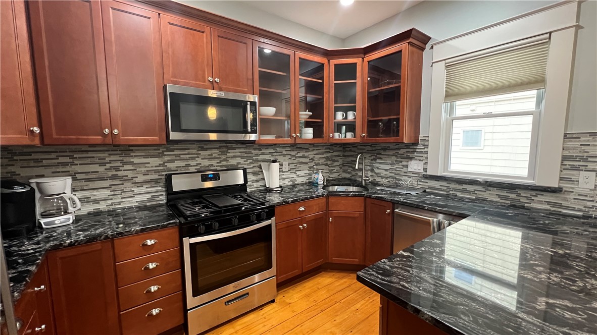 76 Pitman Street, Unit 1 Providence, RI 02906 - Photo 9 of 21