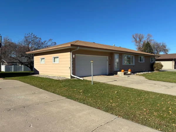 $315,000 | 3110 Broadway North, Fargo, ND 58102