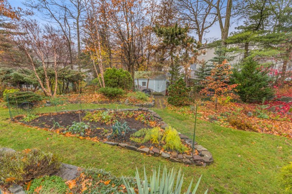 106 East Border Road Malden, MA 02148 - Photo 28 of 30 Gallery Image 28
