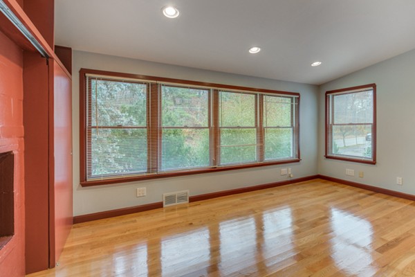 106 East Border Road Malden, MA 02148 - Photo 9 of 30 Gallery Image 9