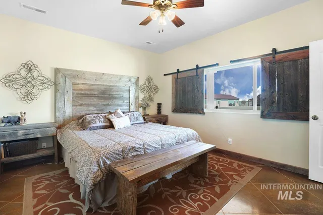 $1,240,000 | 2040 East 2200 North, Twin Falls, ID 83301