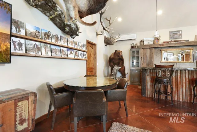 $1,240,000 | 2040 East 2200 North, Twin Falls, ID 83301