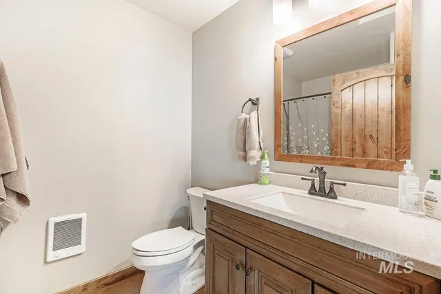 $1,240,000 | 2040 East 2200 North, Twin Falls, ID 83301