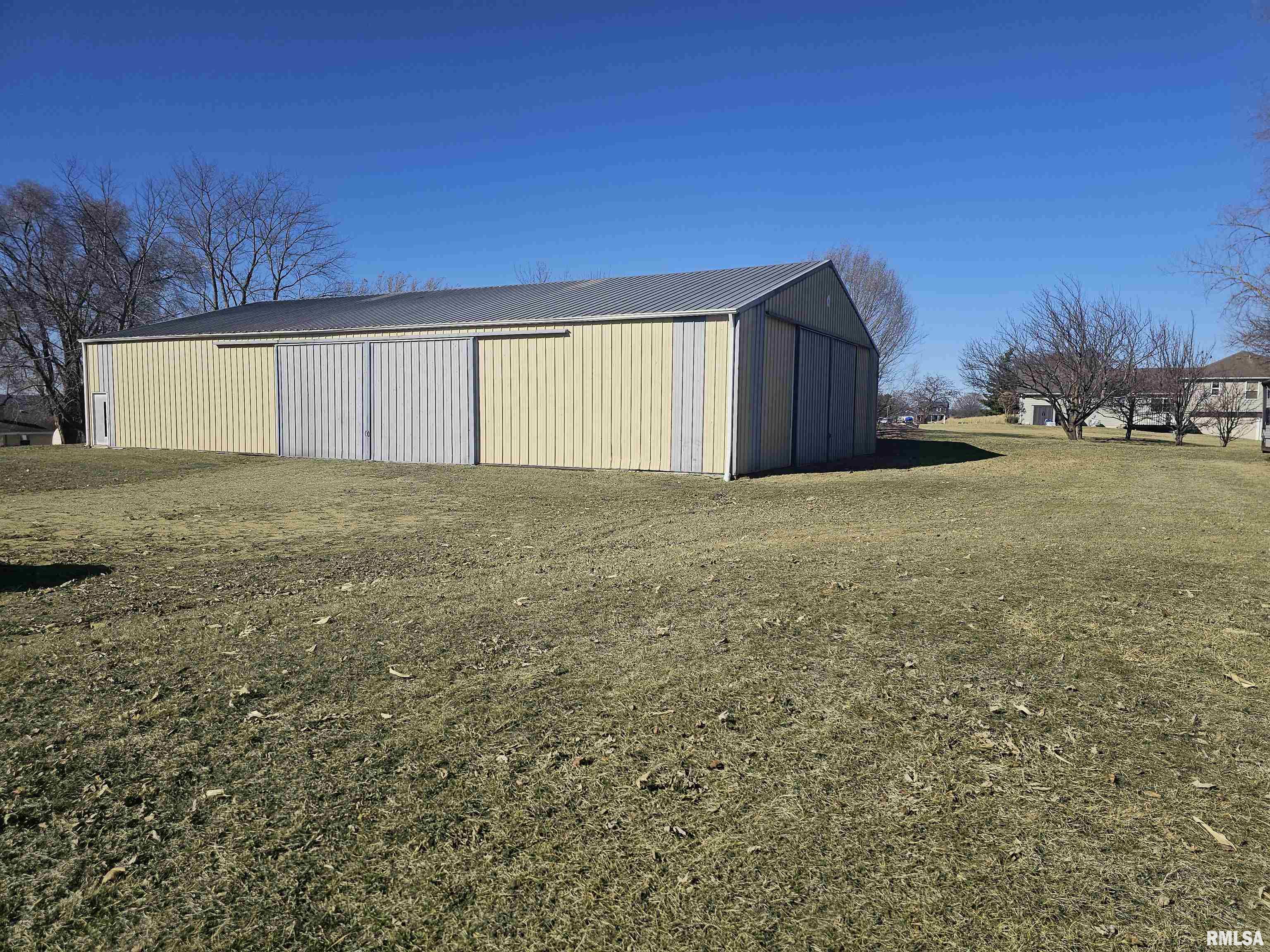 1206 Spring Bay Road East Peoria, IL 61611 - Photo 4 of 9